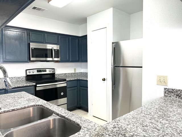 1103 Dulles Avenue 1801, Stafford, TX 77477