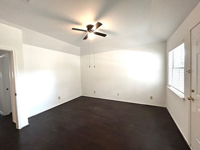 1103 Dulles Avenue 1801, Stafford, TX 77477