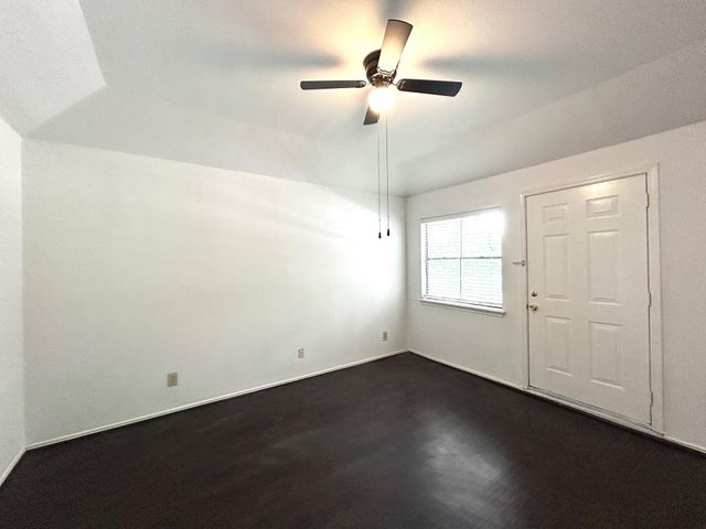 1103 Dulles Avenue 1801, Stafford, TX 77477