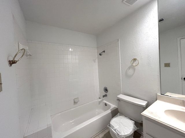 1103 Dulles Avenue 1801, Stafford, TX 77477