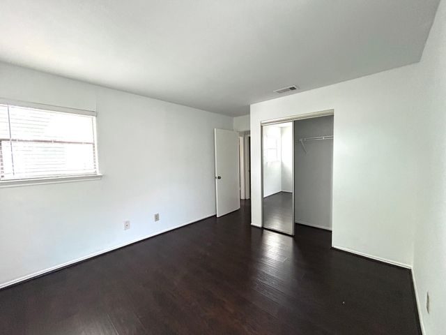 1103 Dulles Avenue 1801, Stafford, TX 77477