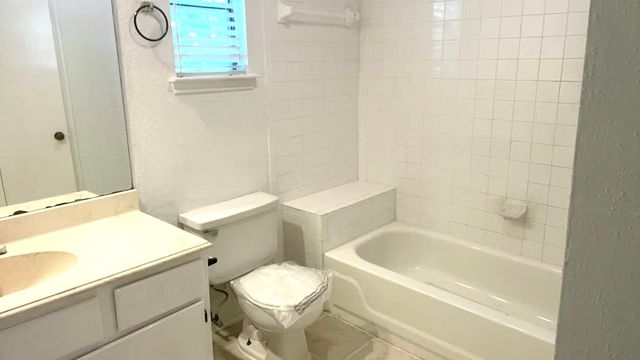 1103 Dulles Avenue 1801, Stafford, TX 77477