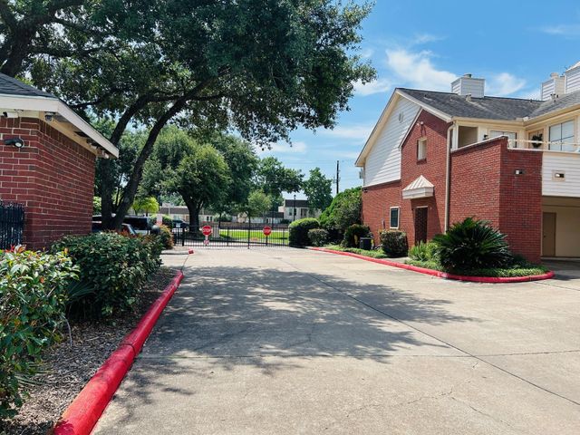 1103 Dulles Avenue 1801, Stafford, TX 77477