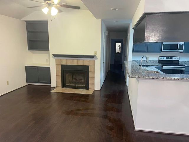 1103 Dulles Avenue 1801, Stafford, TX 77477