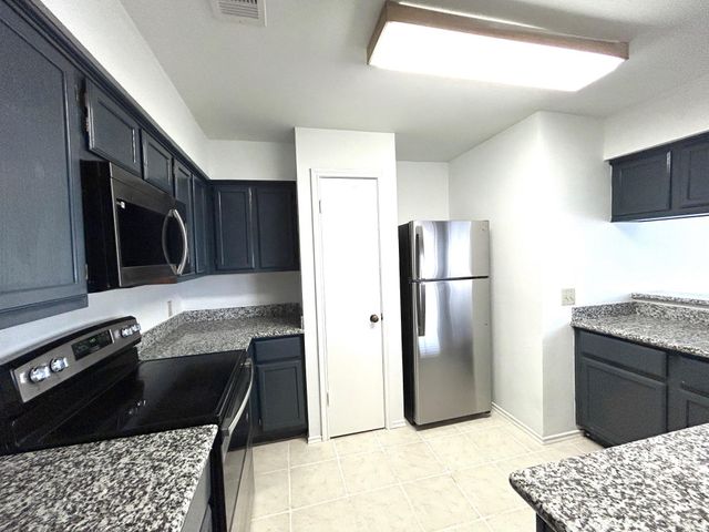 1103 Dulles Avenue 1801, Stafford, TX 77477