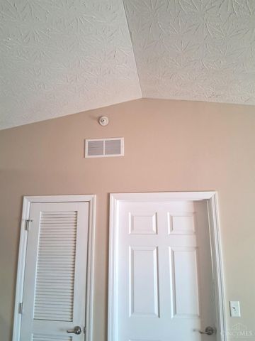 3383 Emerald Lakes Drive, Green Twp, OH 45211