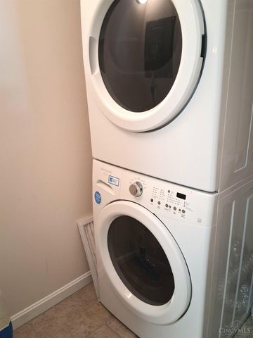 3383 Emerald Lakes Drive, Green Twp, OH 45211