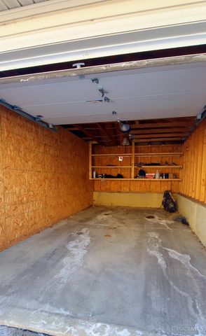 3383 Emerald Lakes Drive, Green Twp, OH 45211