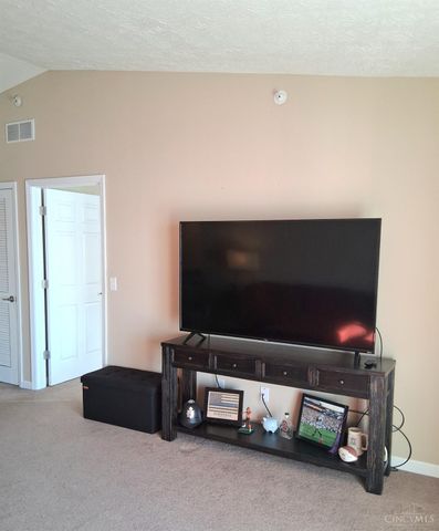 3383 Emerald Lakes Drive, Green Twp, OH 45211