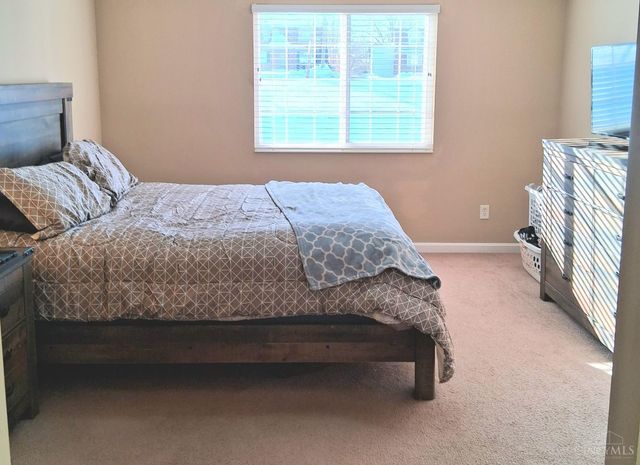 3383 Emerald Lakes Drive, Green Twp, OH 45211