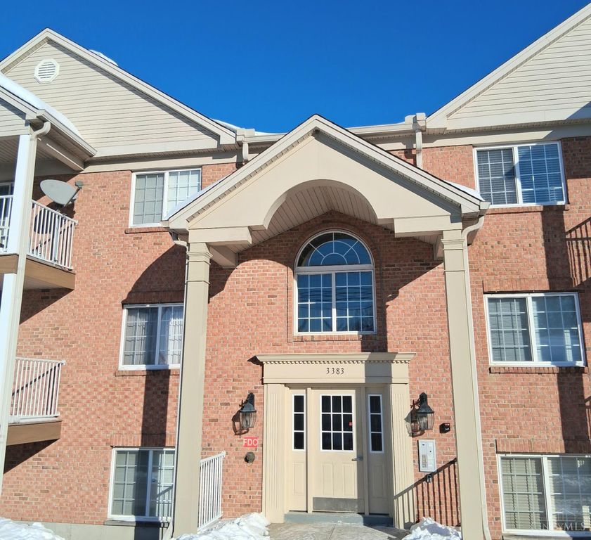 3383 Emerald Lakes Drive, Green Twp, OH 45211