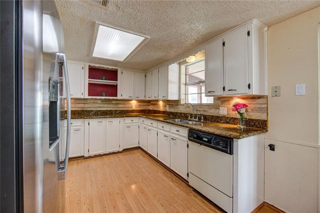 21456 Magnolia Drive, New Caney, TX 77357