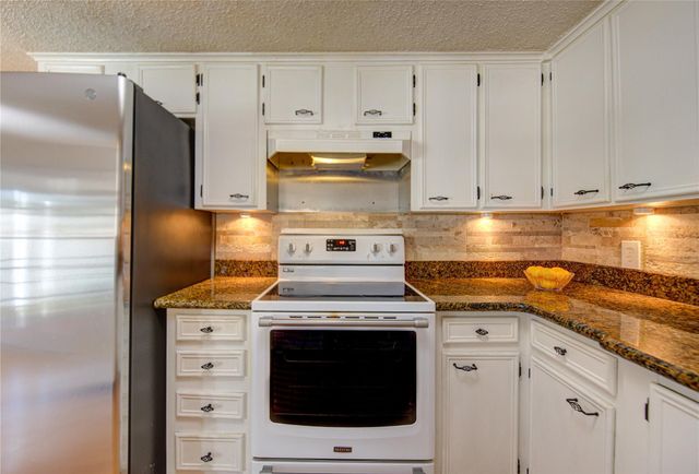 21456 Magnolia Drive, New Caney, TX 77357