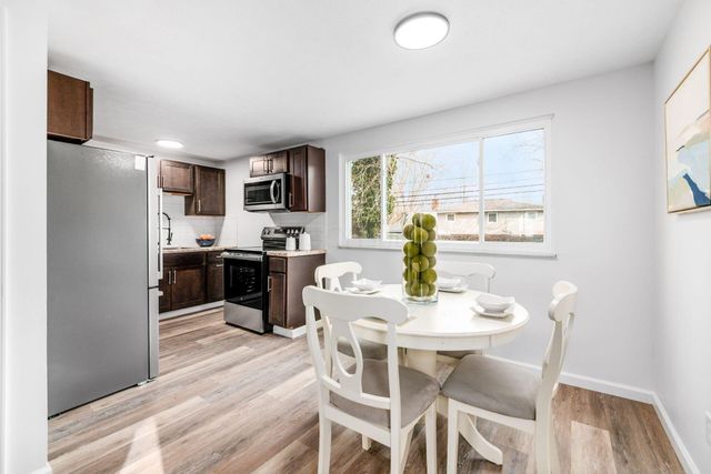 6336 Archmere Square E, Columbus, OH 43229