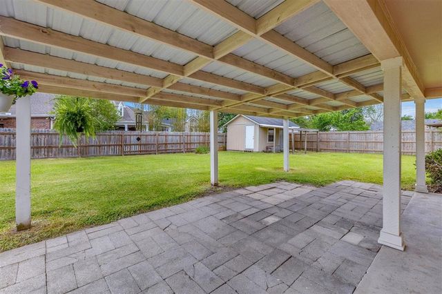 3605 E Whispering Woods Drive, Lake Charles, LA 70605