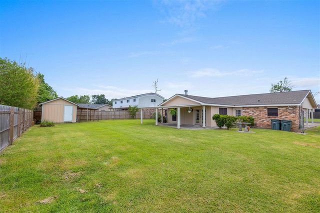 3605 E Whispering Woods Drive, Lake Charles, LA 70605