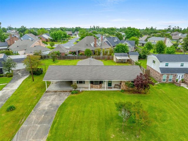 3605 E Whispering Woods Drive, Lake Charles, LA 70605