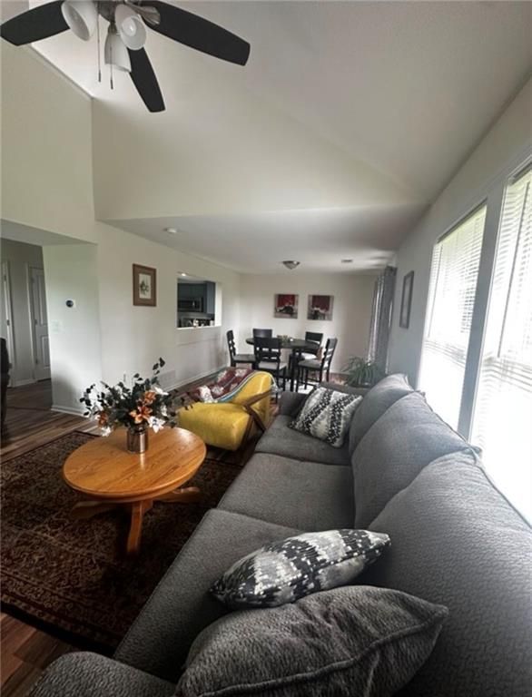 625 E Spring Avenue, Bonner Springs, KS 66012 — photo 4