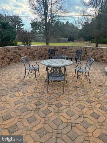 2 KYLE CT, Mount Laurel, NJ 08054