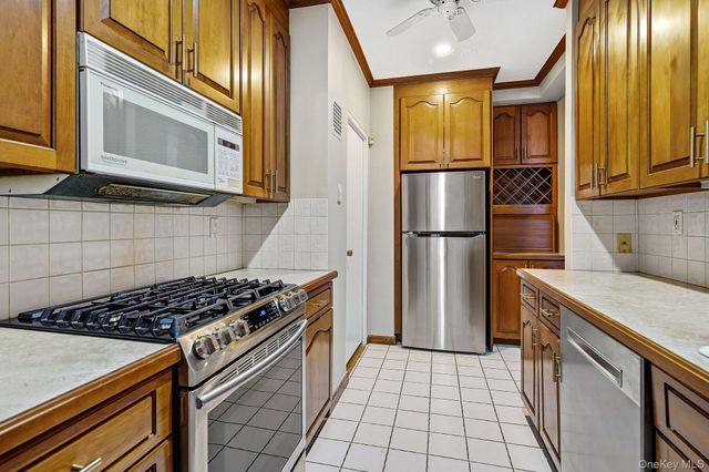 10 Lake Street 1H, White Plains, NY 10603