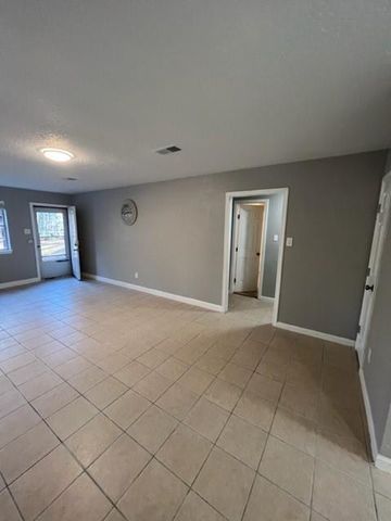 329 Blue Willow Drive, Village Mills, TX 77663