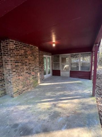 329 Blue Willow Drive, Village Mills, TX 77663