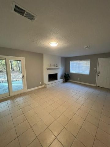 329 Blue Willow Drive, Village Mills, TX 77663