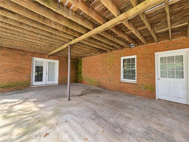 780 Yorkshire Place SW, Lilburn, GA 30047