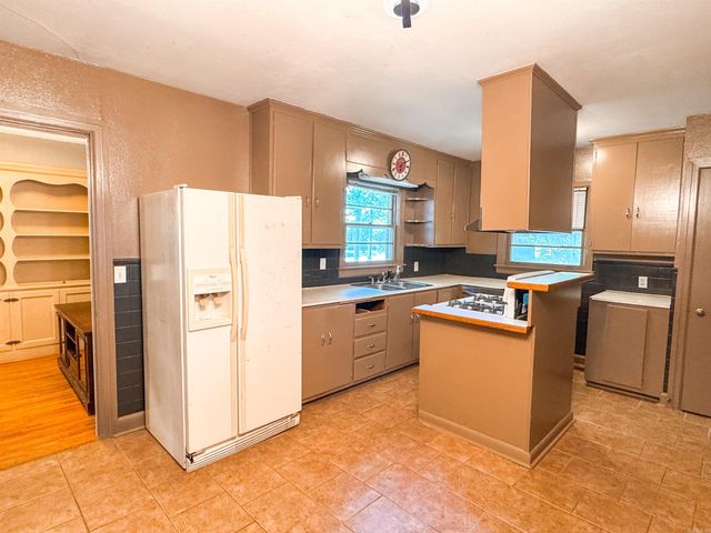 301 E 14th Street, Judsonia, AR 72081