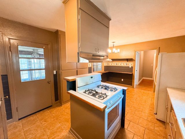 301 E 14th Street, Judsonia, AR 72081