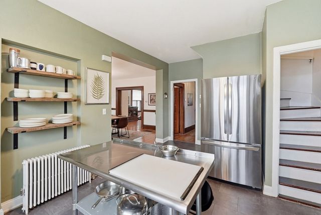 8 Westland St, Worcester, MA 01602