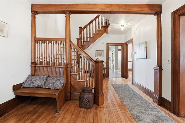 8 Westland St, Worcester, MA 01602