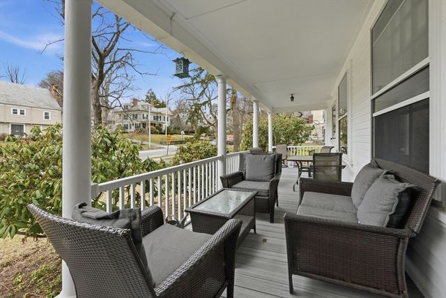 8 Westland St, Worcester, MA 01602