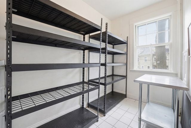 8 Westland St, Worcester, MA 01602