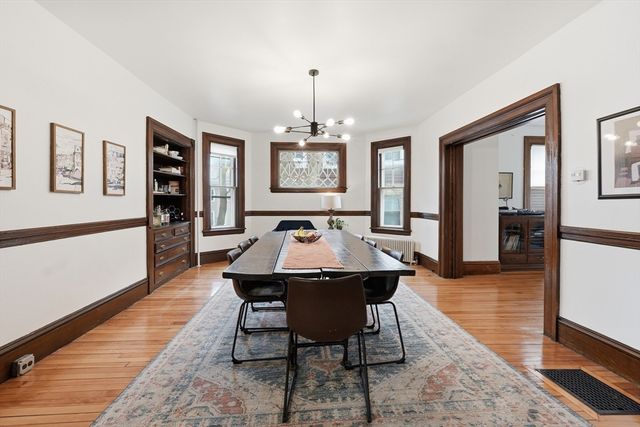 8 Westland St, Worcester, MA 01602