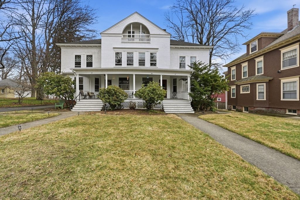 8 Westland St, Worcester, MA 01602