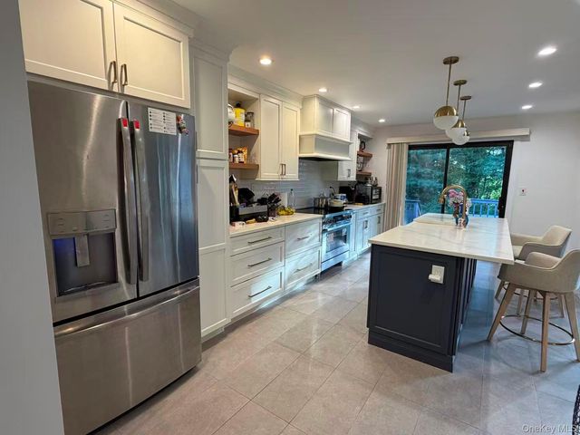 137 Foxwood Drive, Jericho, NY 11753