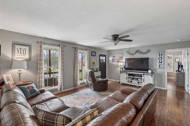 107 Christina Dr, Columbia, TN 38401