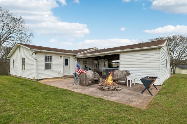 107 Christina Dr, Columbia, TN 38401