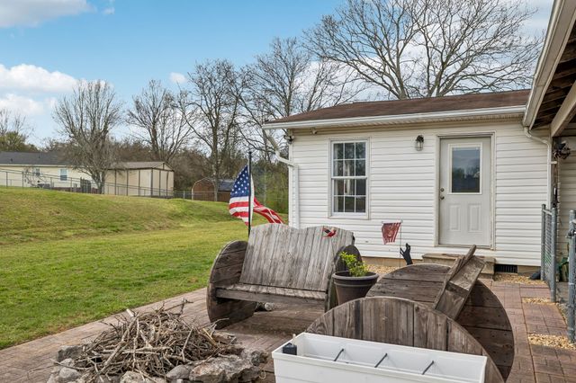 107 Christina Dr, Columbia, TN 38401