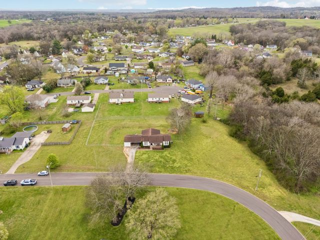 107 Christina Dr, Columbia, TN 38401