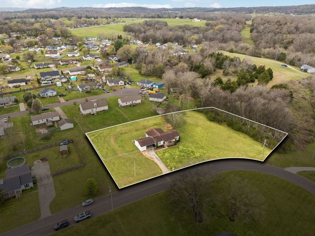 107 Christina Dr, Columbia, TN 38401