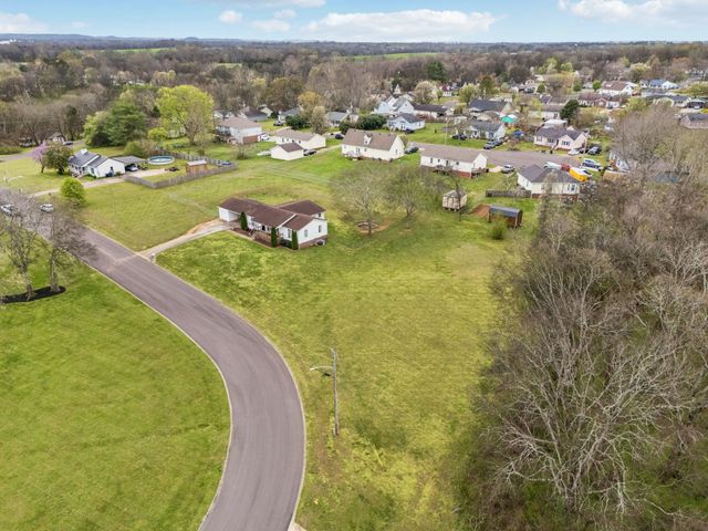 107 Christina Dr, Columbia, TN 38401