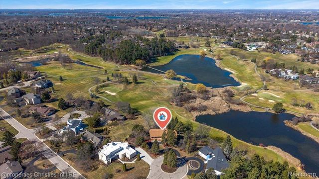 1808 Moors Court, Bloomfield Hills, MI 48302