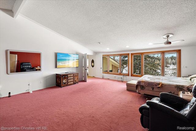 1808 Moors Court, Bloomfield Hills, MI 48302