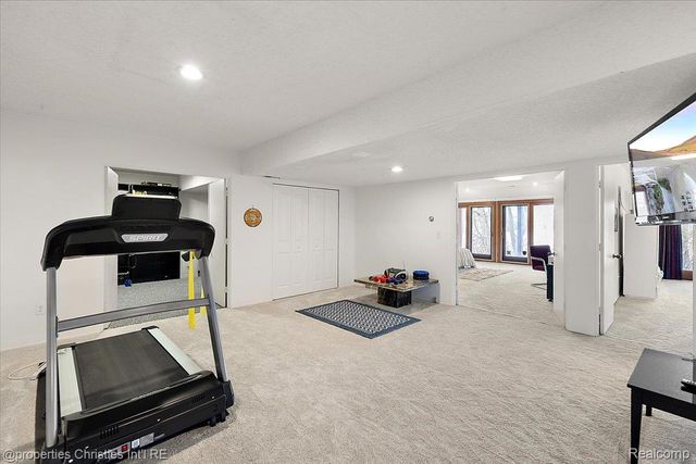 1808 Moors Court, Bloomfield Hills, MI 48302