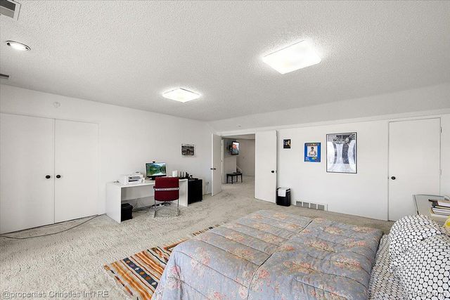 1808 Moors Court, Bloomfield Hills, MI 48302