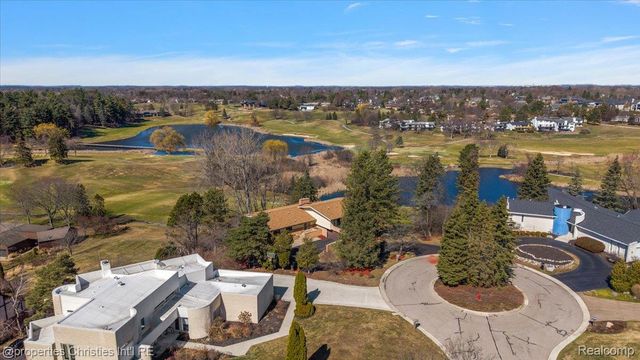 1808 Moors Court, Bloomfield Hills, MI 48302