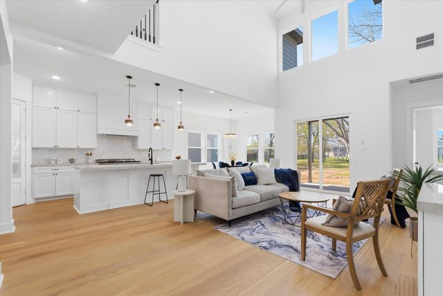 1400 Oregon Street, La Porte, TX 77571