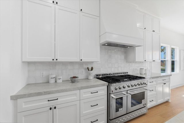 1400 Oregon Street, La Porte, TX 77571